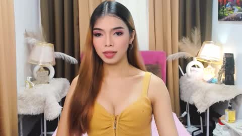 Snapshot of angelic076039 chatting on November 5, 3:17 am MISS PAU online show from November 5, 3:17 am