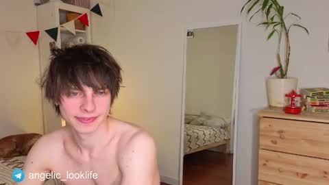 Daniel online show from April 13, 8:25 pm