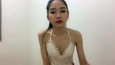 Snapshot of angelic_slutt chatting on June 18, 10:19 am angelic_slutt online show from June 18, 10:19 am