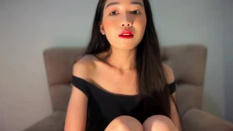 Snapshot of angelic_slutt chatting on June 23, 10:35 am angelic_slutt online show from June 23, 10:35 am