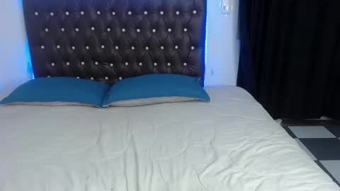 Snapshot of angelica_bouvier chatting on October 24, 8:49 pm C A L L M E A N G E L online show from October 24, 8:49 pm