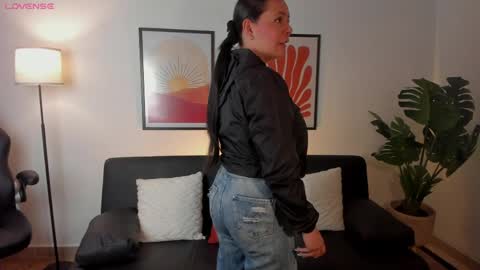 Snapshot of angelica_cross chatting on June 3, 8:14 pm Angelica Cross online show from June 3, 8:14 pm