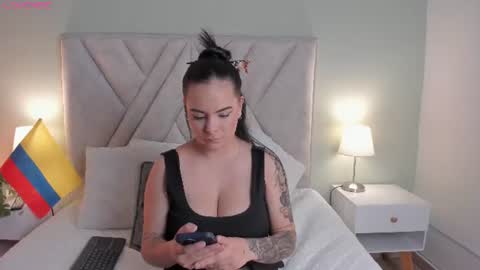 Snapshot of angelica_cross chatting on June 27, 8:14 pm Angelica Cross online show from June 27, 8:14 pm
