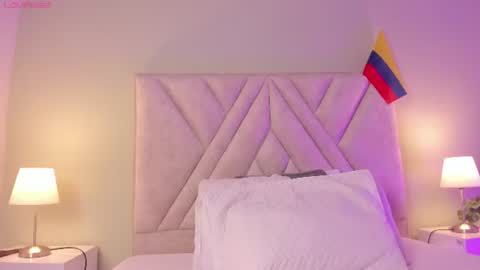 Snapshot of angelica_cross chatting on July 20, 7:49 pm Angelica Cross online show from July 20, 7:49 pm