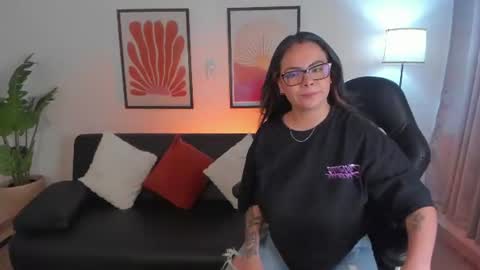 Snapshot of angelica_cross chatting on July 29, 9:46 pm Angelica Cross online show from July 29, 9:46 pm