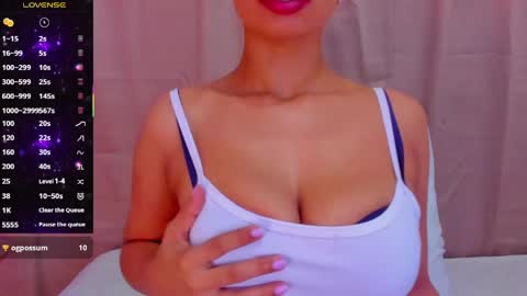 Snapshot of angelica_hot19 chatting on May 4, 2:02 pm angelica_hot19 online show from May 4, 2:02 pm