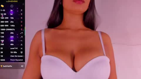 Snapshot of angelica_hot19 chatting on May 13, 2:25 pm angelica_hot19 online show from May 13, 2:25 pm