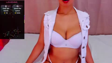 Snapshot of angelica_hot19 chatting on June 12, 3:00 pm angelica_hot19 online show from June 12, 3:00 pm