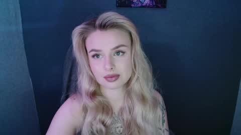 Snapshot of angelicablanch chatting on September 19, 9:48 pm angelicablanch online show from September 19, 9:48 pm