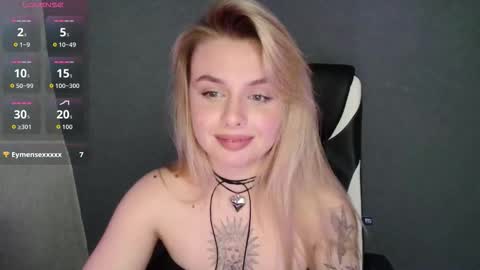 Snapshot of angelicablanch chatting on October 2, 8:49 pm angelicablanch online show from October 2, 8:49 pm