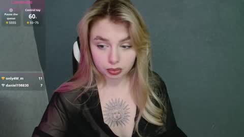 Snapshot of angelicablanch chatting on October 21, 8:53 pm angelicablanch online show from October 21, 8:53 pm