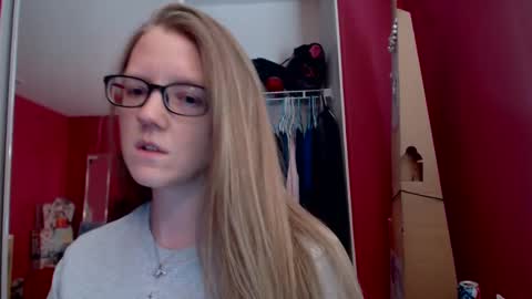 AngelicAngel online show from January 3, 7:07 pm