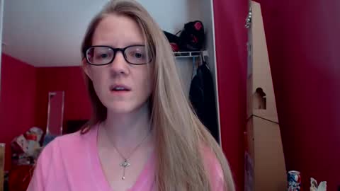 AngelicAngel online show from March 11, 5:35 pm