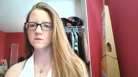 Snapshot of angelicangel3 chatting on July 4, 6:36 pm AngelicAngel online show from July 4, 6:36 pm