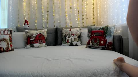 Snapshot of angelicarai chatting on December 7, 3:25 am Angelica Rai online show from December 7, 3:25 am