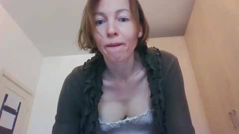 angelicfenix online show from February 19, 7:04 am