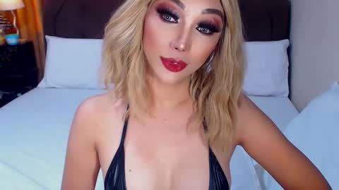 MS. AMALIA online show from November 8, 7:19 am