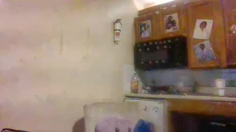 Angelikka Freakd out Pikkels online show from February 25, 10:25 am