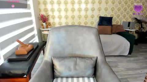 angelina_class_7 online show from June 10, 1:10 pm