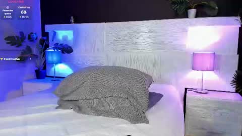 angelina_hilton online show from June 25, 11:48 am