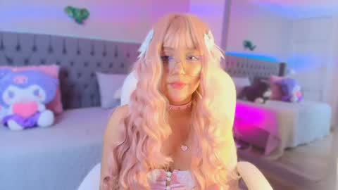 Snapshot of angelina_honey_ chatting on May 21, 4:08 am Angelina Honey online show from May 21, 4:08 am