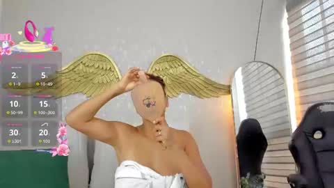 Snapshot of angelina_ruspoli chatting on June 15, 10:34 pm Angelina online show from June 15, 10:34 pm