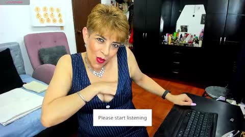 Snapshot of angelina_stone_65 chatting on May 13, 12:41 am Angelina online show from May 13, 12:41 am