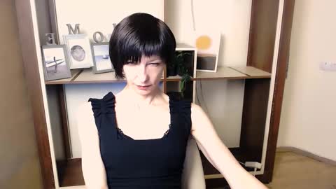 Snapshot of angelinalov_ chatting on December 5, 3:09 pm Angelina online show from December 5, 3:09 pm