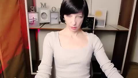 Angelina online show from January 9, 10:40 am