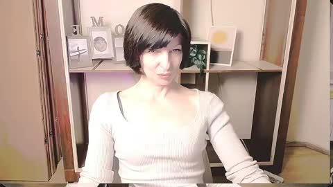 Snapshot of angelinalov_ chatting on May 15, 7:59 am Angelina online show from May 15, 7:59 am