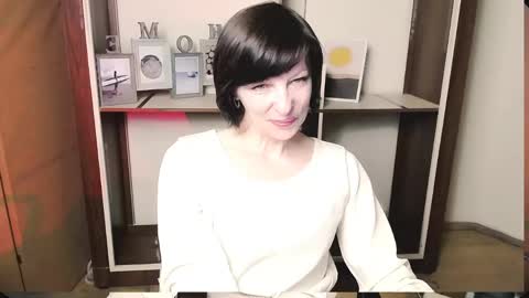 Snapshot of angelinalov_ chatting on May 20, 8:09 am Angelina online show from May 20, 8:09 am