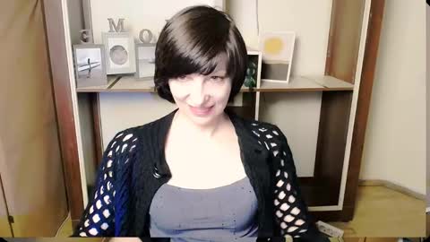 Snapshot of angelinalov_ chatting on May 21, 7:59 am Angelina online show from May 21, 7:59 am