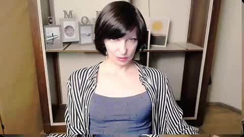 Snapshot of angelinalov_ chatting on May 27, 7:38 am Angelina online show from May 27, 7:38 am