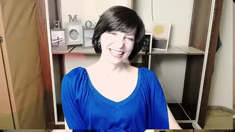 Snapshot of angelinalov_ chatting on June 4, 7:36 am Angelina online show from June 4, 7:36 am