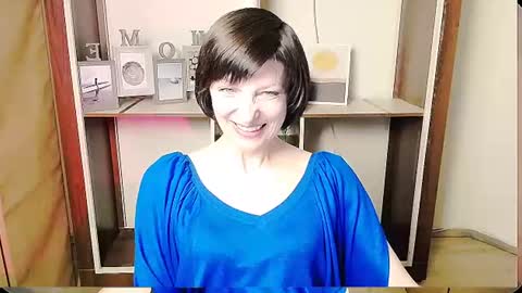Snapshot of angelinalov_ chatting on June 16, 8:50 am Angelina online show from June 16, 8:50 am