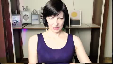 Snapshot of angelinalov_ chatting on July 2, 8:42 am Angelina online show from July 2, 8:42 am