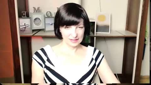 Snapshot of angelinalov_ chatting on July 4, 8:20 am Angelina online show from July 4, 8:20 am