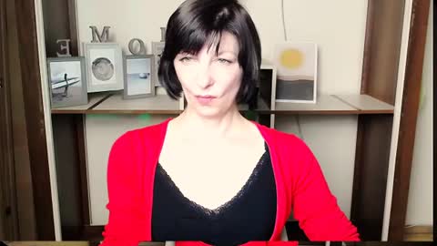 Snapshot of angelinalov_ chatting on July 7, 8:29 am Angelina online show from July 7, 8:29 am