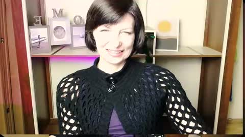 Snapshot of angelinalov_ chatting on July 11, 7:55 am Angelina online show from July 11, 7:55 am
