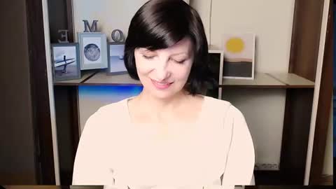Snapshot of angelinalov_ chatting on July 25, 7:50 am Angelina online show from July 25, 7:50 am
