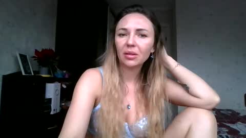 angelinalove28 online show from December 2, 7:14 am