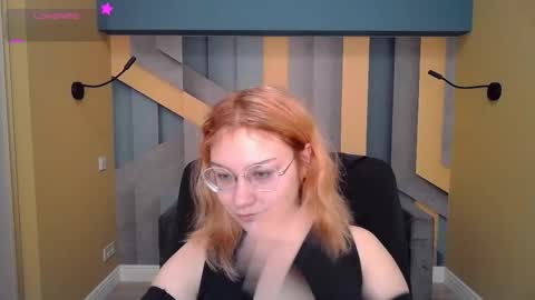 AngelinaLow online show from December 1, 12:21 pm