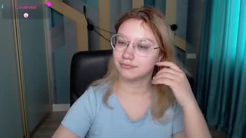 AngelinaLow online show from February 2, 12:15 pm