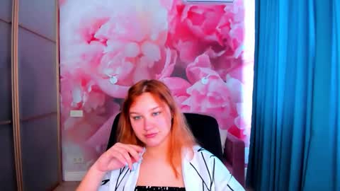 AngelinaLow online show from April 14, 11:27 am