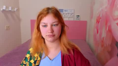 AngelinaLow online show from April 25, 1:41 pm