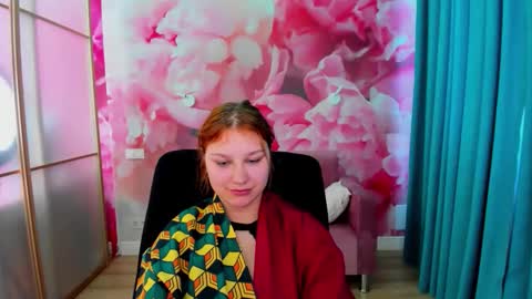 Snapshot of angelinalow chatting on May 11, 2:45 pm AngelinaLow online show from May 11, 2:45 pm