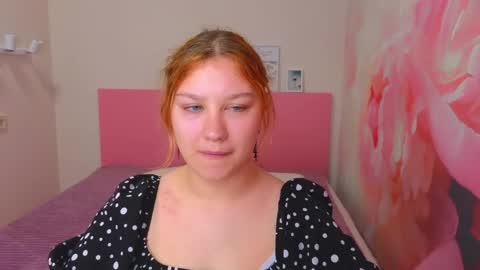 Snapshot of angelinalow chatting on May 23, 11:25 am AngelinaLow online show from May 23, 11:25 am