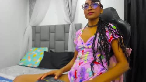 Snapshot of angelinamurphy chatting on May 4, 3:13 am AngelinaMurphy online show from May 4, 3:13 am