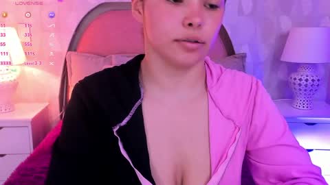 Snapshot of angeline__cute chatting on May 7, 12:10 pm angeline online show from May 7, 12:10 pm