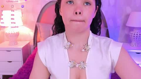 Snapshot of angeline__cute chatting on May 14, 12:23 pm angeline online show from May 14, 12:23 pm